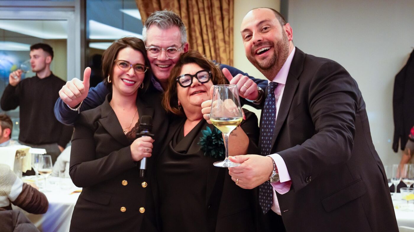 Buon Natale a tutti! Antonio, Andrea, Lucia e Noemi