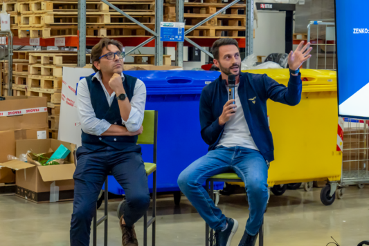 Gabriele Nardi, Information Security Advisor di Gruppo Xera, parla al microfono