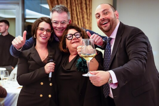 Buon Natale a tutti! Antonio, Andrea, Lucia e Noemi